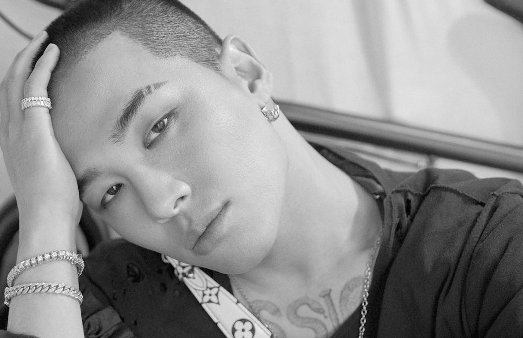 BIGBANG太阳出席公演记者发布会，将以全新造型亮相演出_果酱音乐