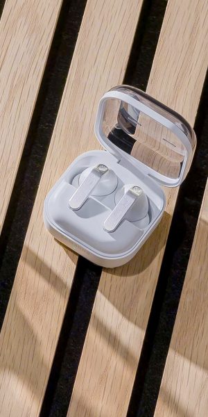 004-lifestyle-galaxy-buds4pro-family